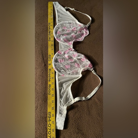 Secret Treasures Plus Size Pink and White Floral Lace Bra - Picture 5 of 7